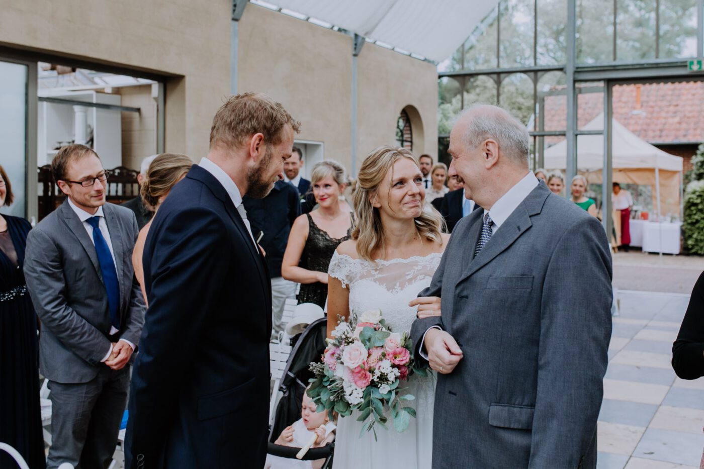kati_christian_hochzeit_hofgut_westerstede__guthorn_fotograf_inga_doerge_feldmann-28-1400×933